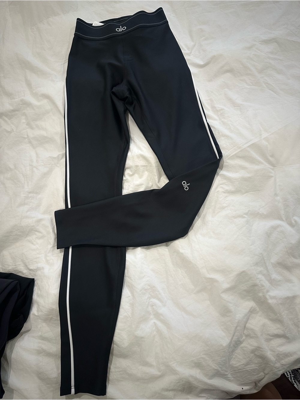 ALO Yoga women’s Black Leggings with White Side Stripes